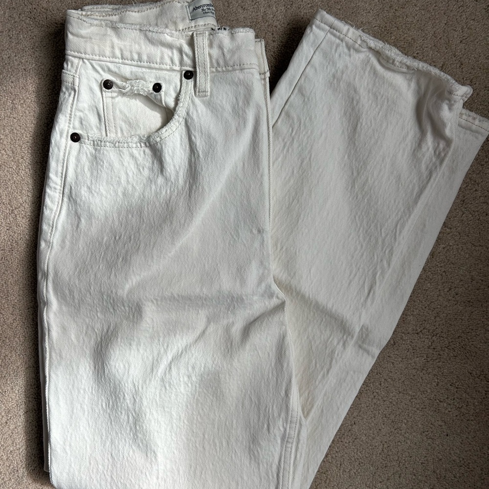 Abercrombie Curve Love Ultra High Rise 90s Straight